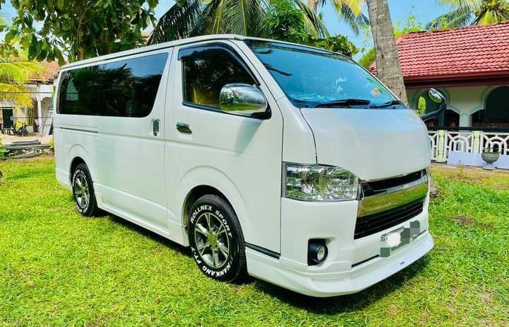 Toyota HiAce Van